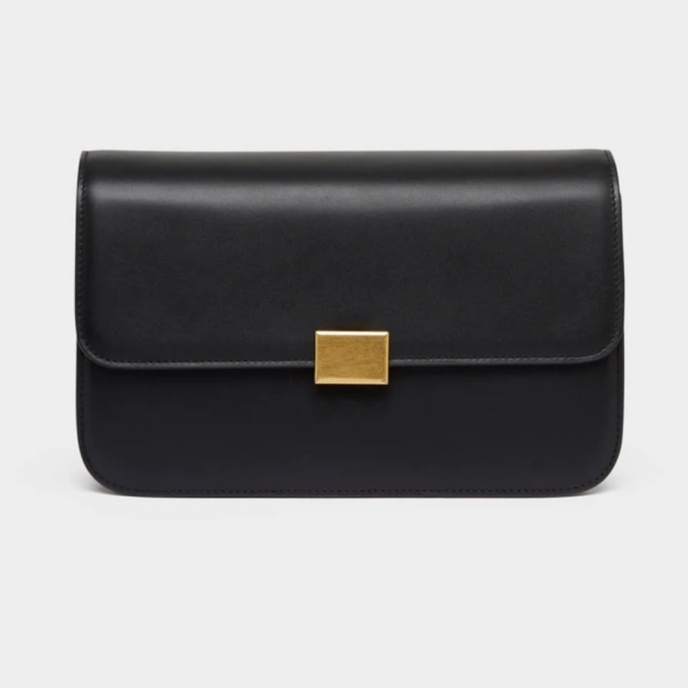 The Curated Classic Shoulder Bag Smooth Black Leather